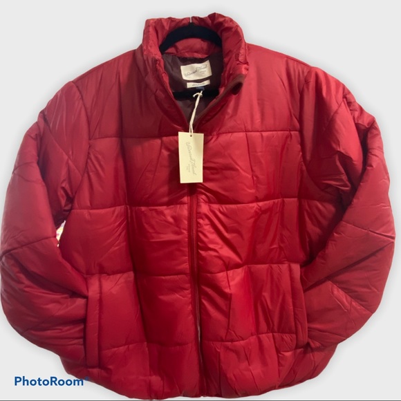 Universal Thread Red Puffer - Picture 1 of 4